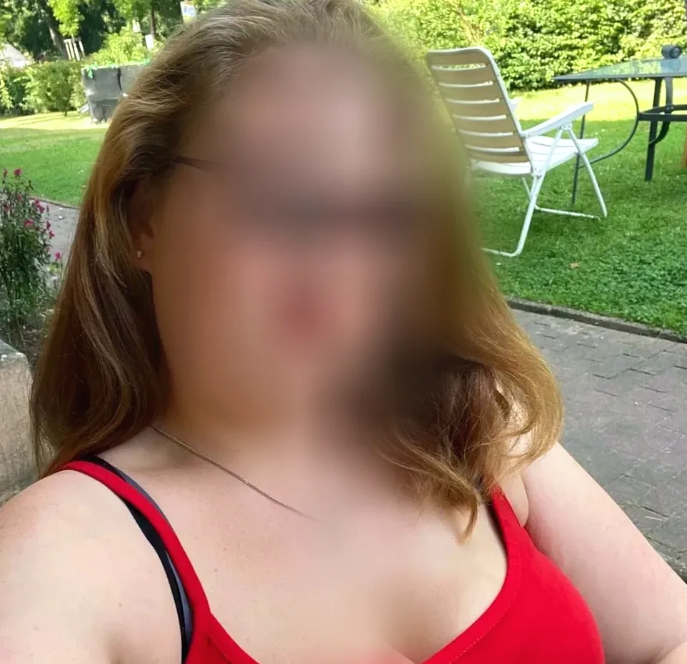 Emma, 29