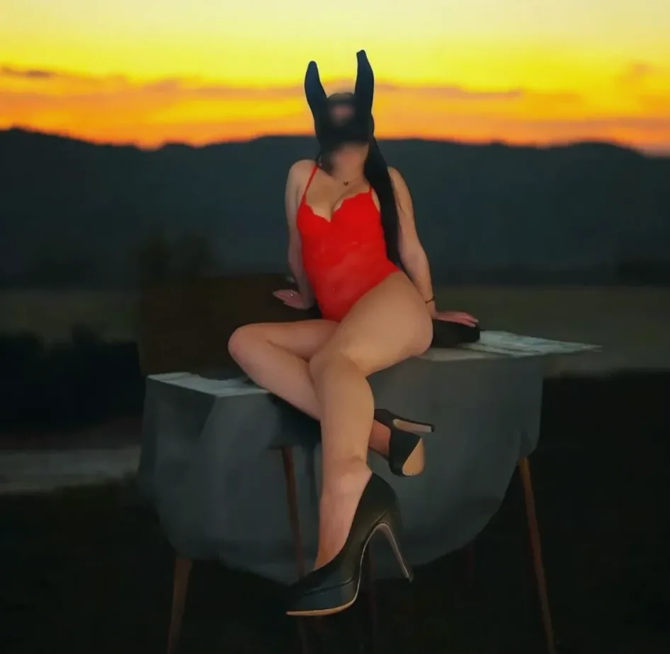 Miriam, 26